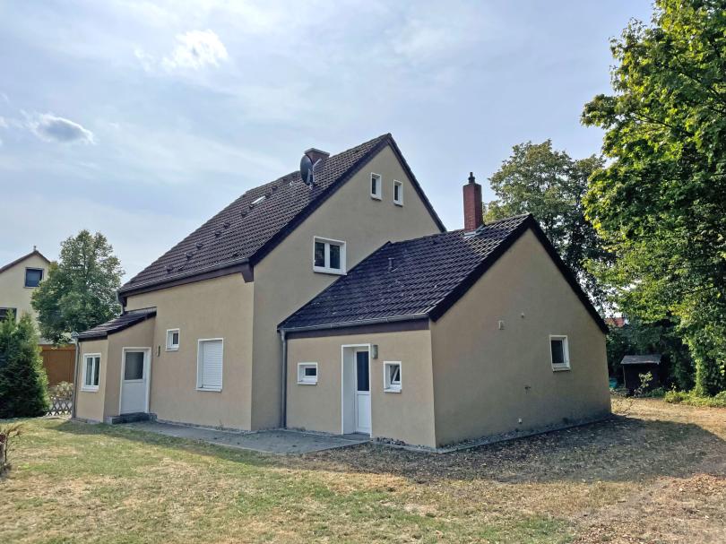Modernisiertes, freistehendes Einfamilienhaus mit Parkplätzen in Hamm-Herringen
